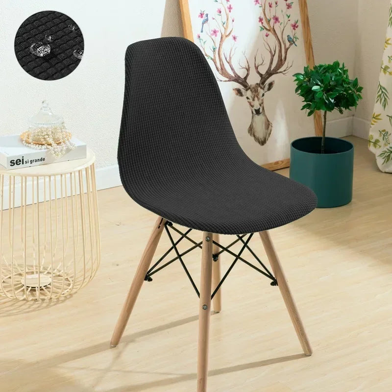 Housse de chaise scandinave noire imperméable et extensible