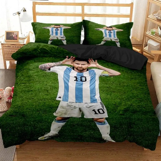 Housse de couette foot Messi 3D sur fond de gazon vert.