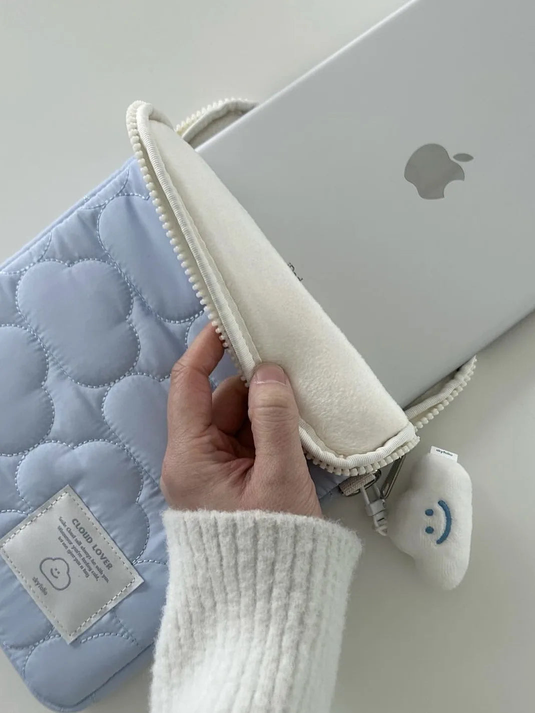 Housse Tablette pour iPad, Samsung, Huawei – Housse Nuage Bleu ou Blanc
