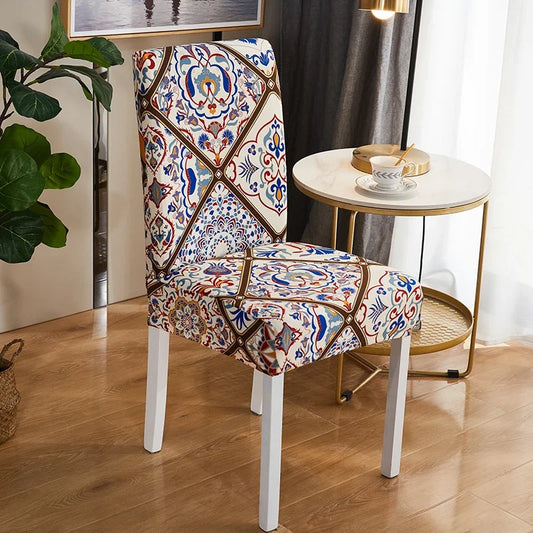 Housse de chaise extensible avec motif carreaux orientaux multicolores sur fond beige