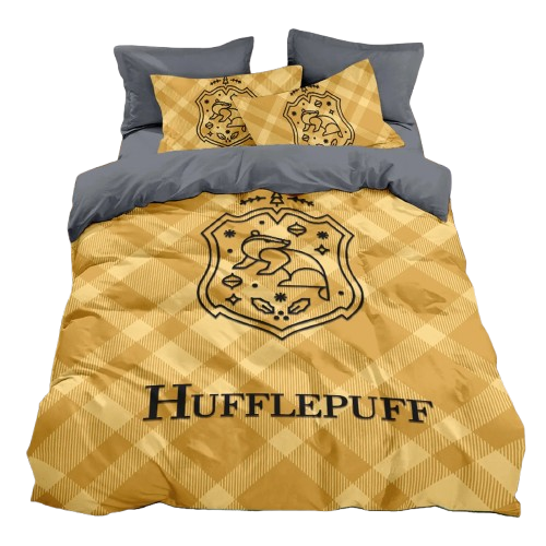 Housse de couette à carreaux jaune moutarde ornée de l’écusson Hufflepuff et de l’inscription “HUFFLEPUFF” sur un lit moderne.