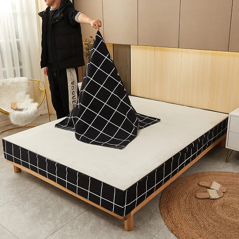 Housse de Matelas Imperméable à Carreaux Noirs – Protège-Matelas Moderne & Anti-Acariens
