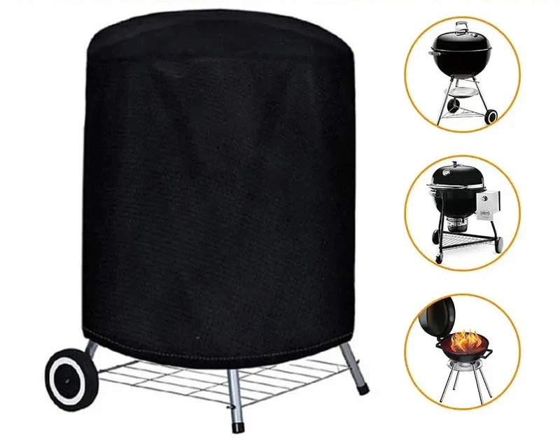 Housse imperméable pour barbecue rond Weber installée sur un barbecue.