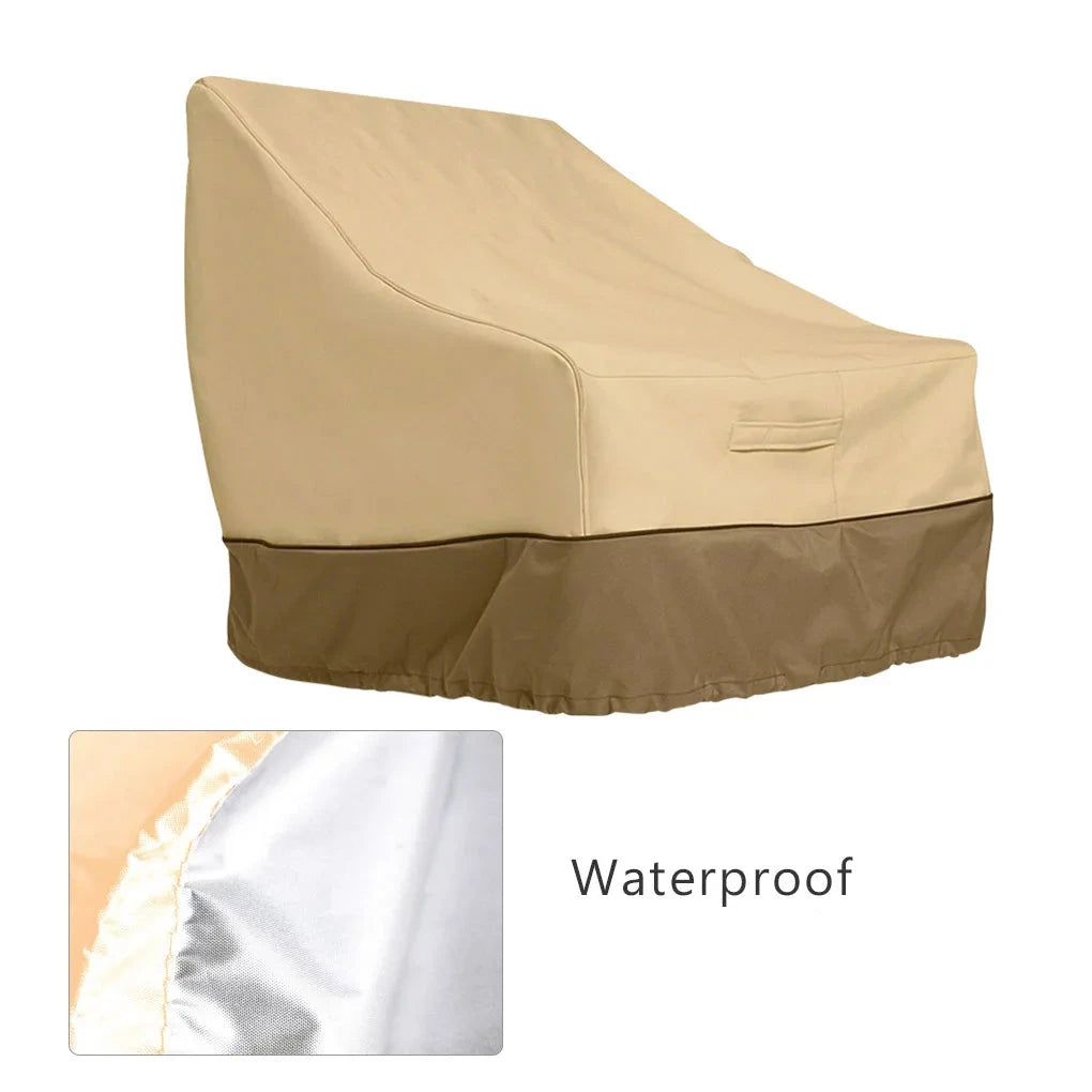 Protection étanche beige pour fauteuil de jardin, résistante à la pluie, au soleil et au vent.